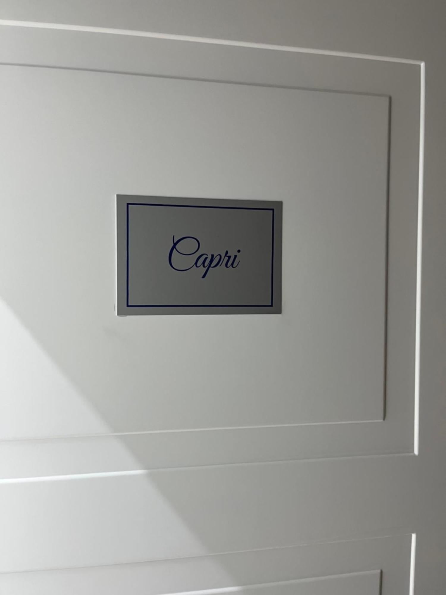 Blu 19 Hotel Наполи Екстериор снимка