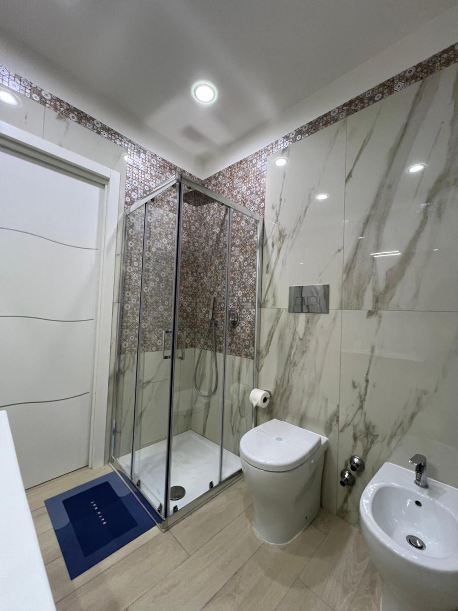 Blu 19 Hotel Наполи Екстериор снимка
