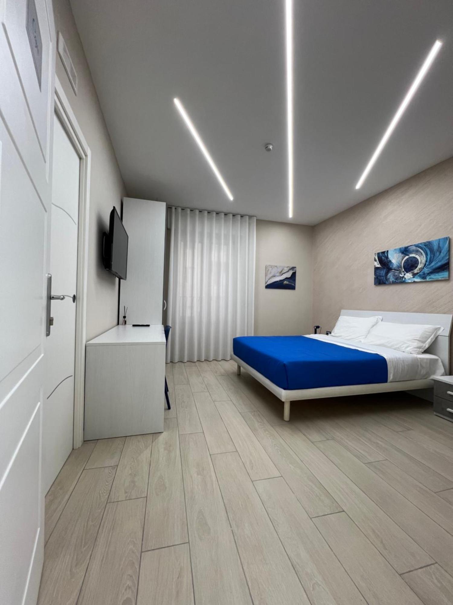 Blu 19 Hotel Наполи Екстериор снимка