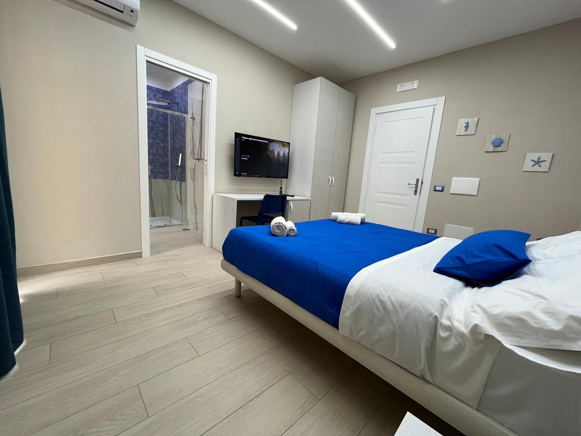 Blu 19 Hotel Наполи Екстериор снимка